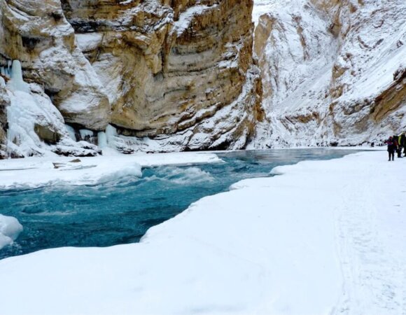 Chadar Trek Guide 2024: Distance, Route, Map, Best Time & Itinerary