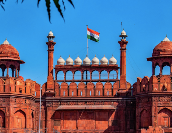 Red Fort – Delhi, Places To Visit, Nearby Places, Connectivity & FAQ’s